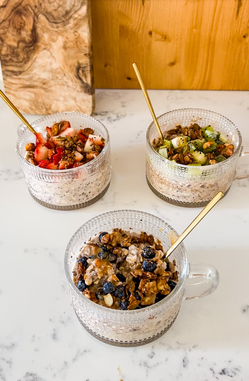 These Overnight Oat Meal Prep Bowls Make Clean Eating Mornings a